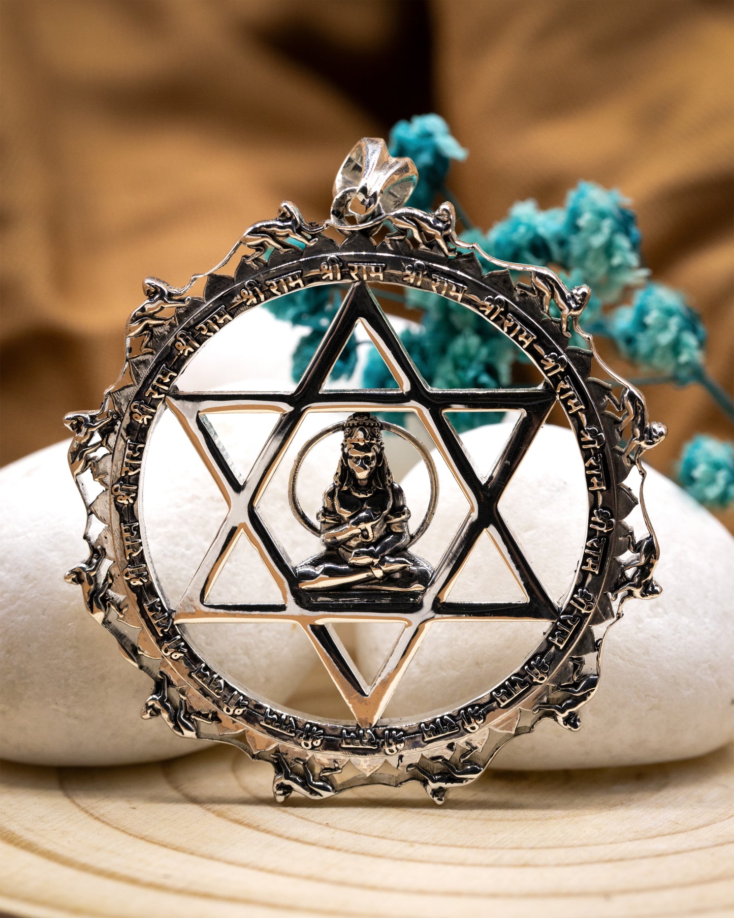 Yantrodharaka Hanuman Pendant