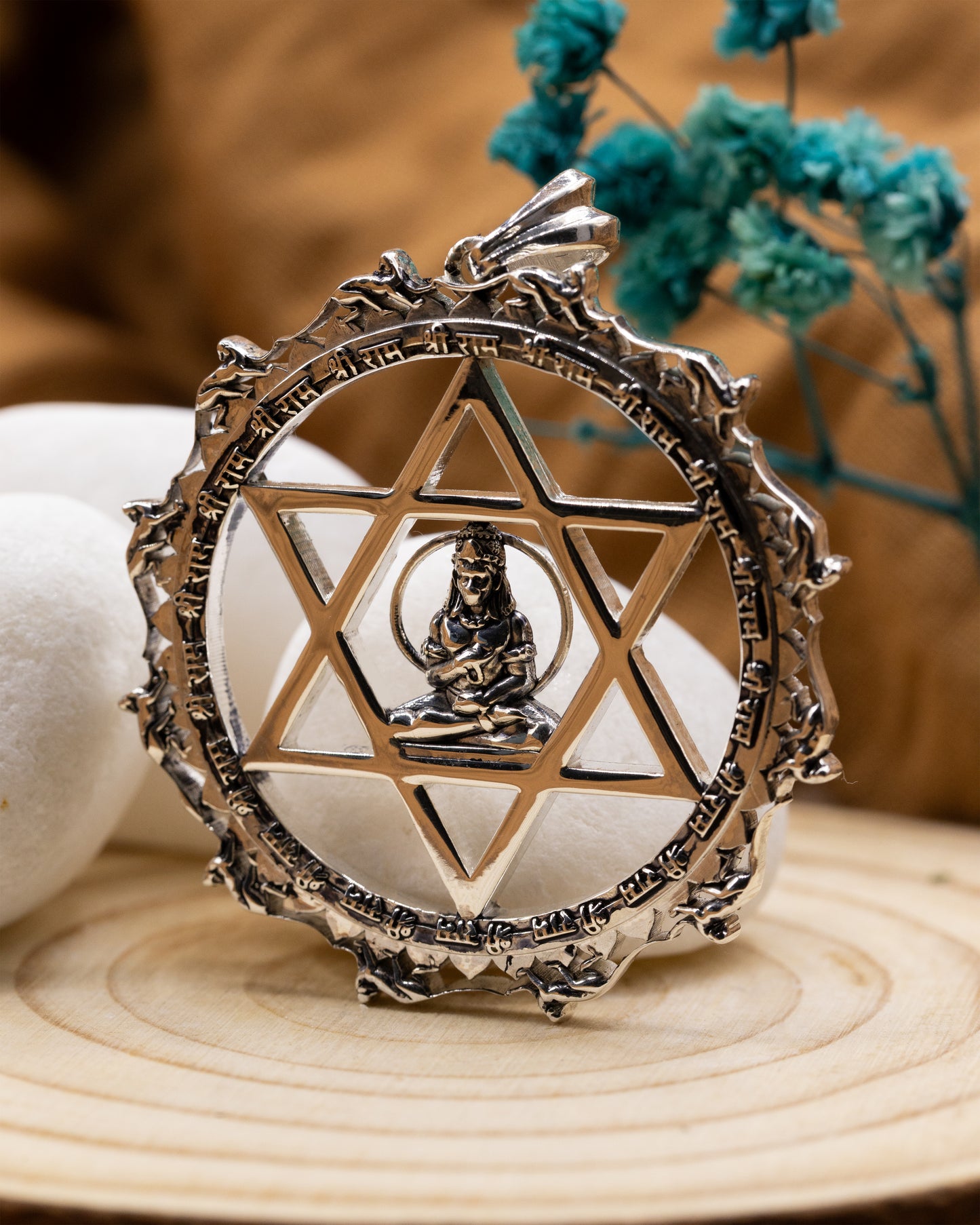 Yantrodharaka Hanuman Pendant