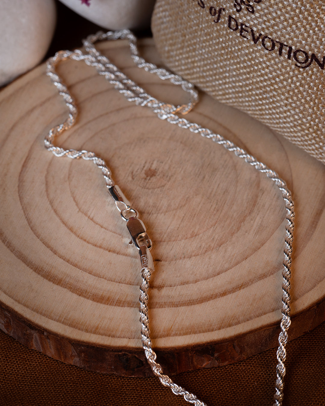 Twisted Link chain