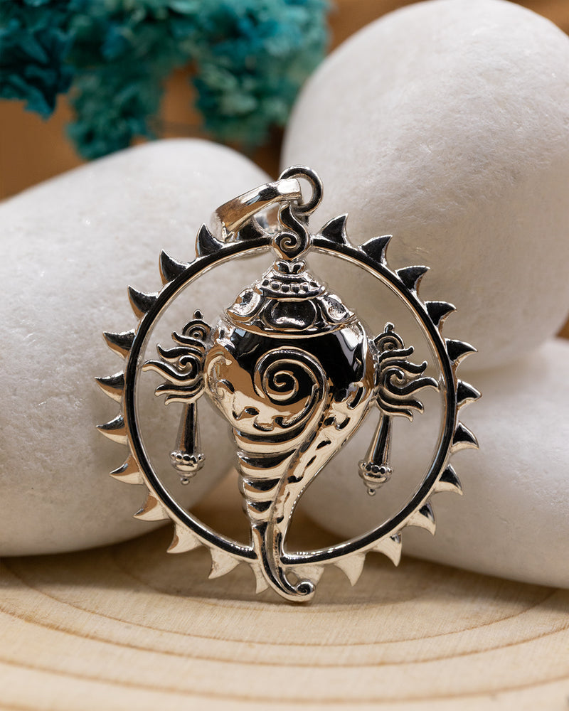 Shanka Chakra Pendant
