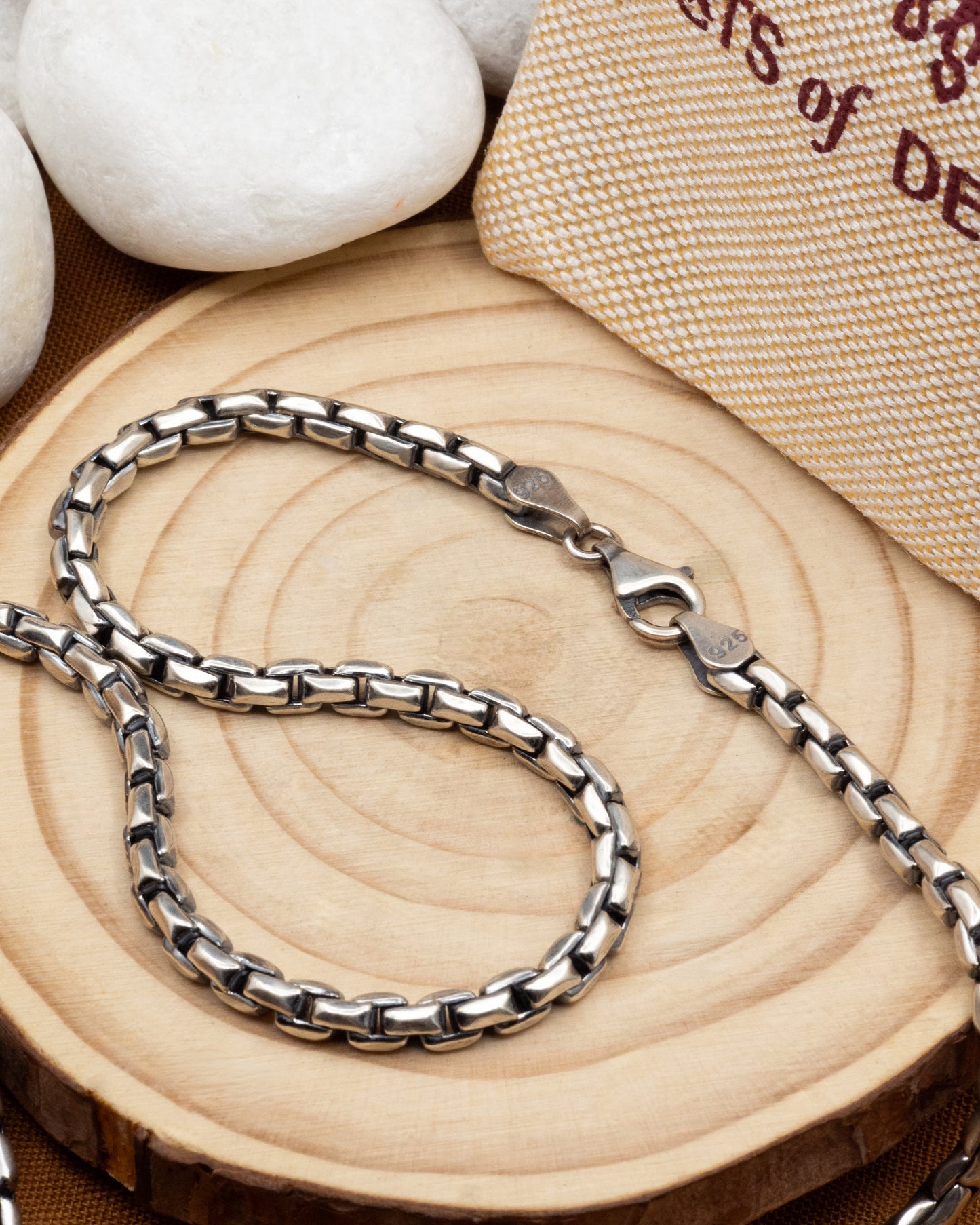 Turkish Hollow Chain
